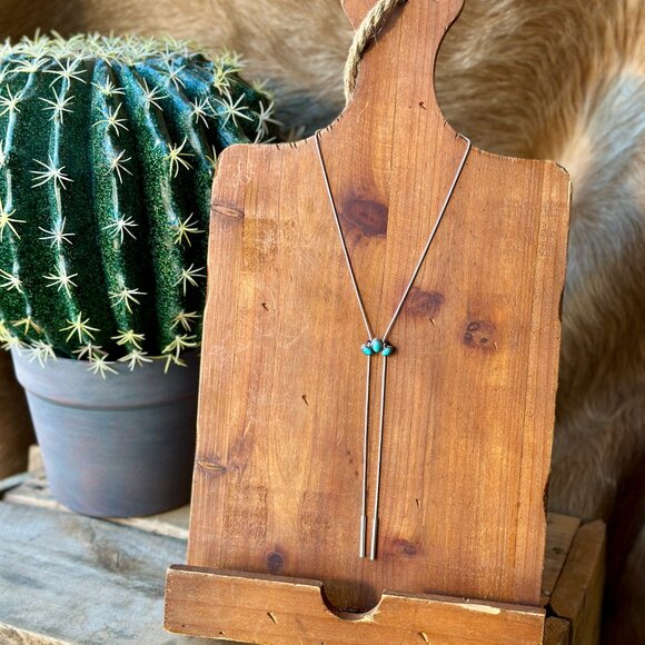 Calvin Authentic Turquoise Half Cluster Bolo Necklace - Picture 5 of 5